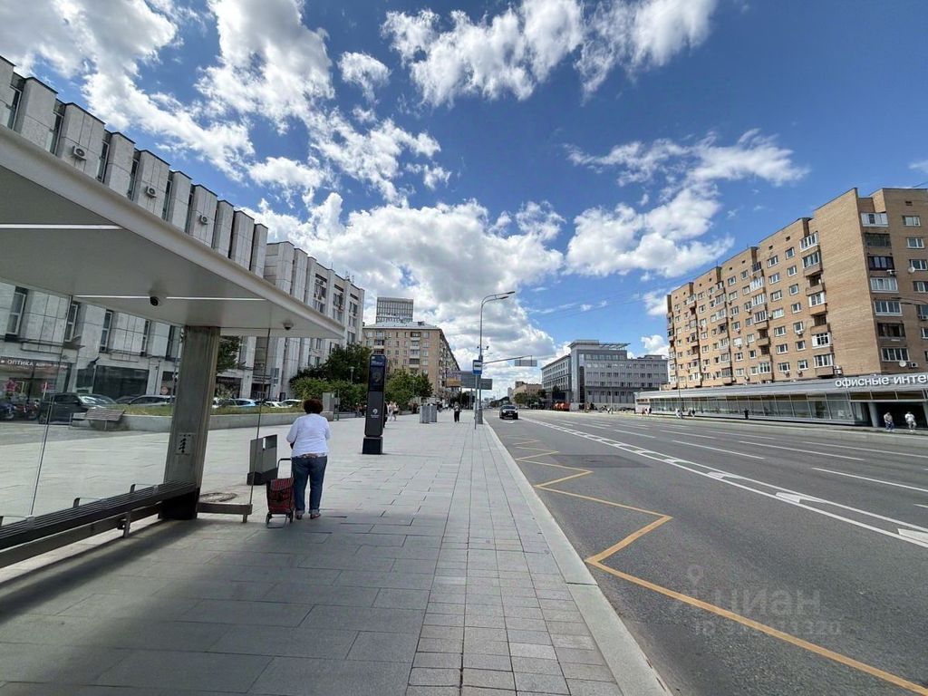 m. Ulitsa 1905 goda: Apartment, 2-rooms
