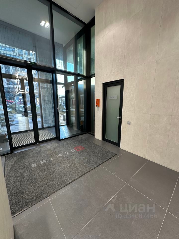 m. Aminyevskaya: Apartment, 3-rooms