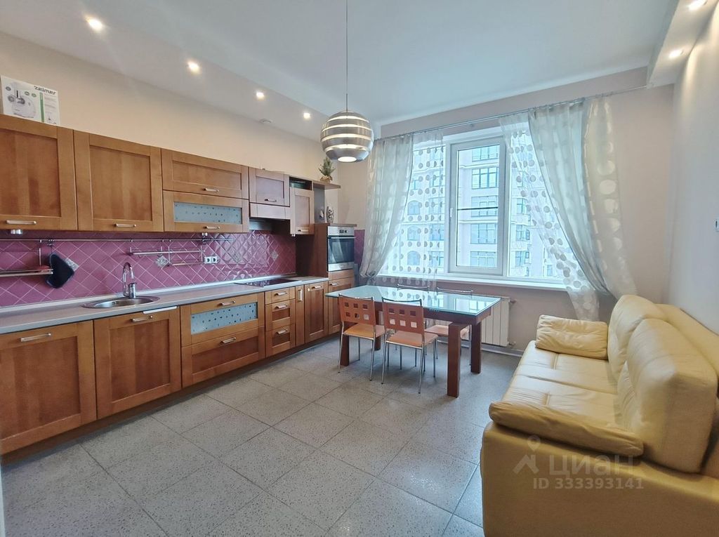 m. Oktyabrskoe pole: Apartment, 2-rooms