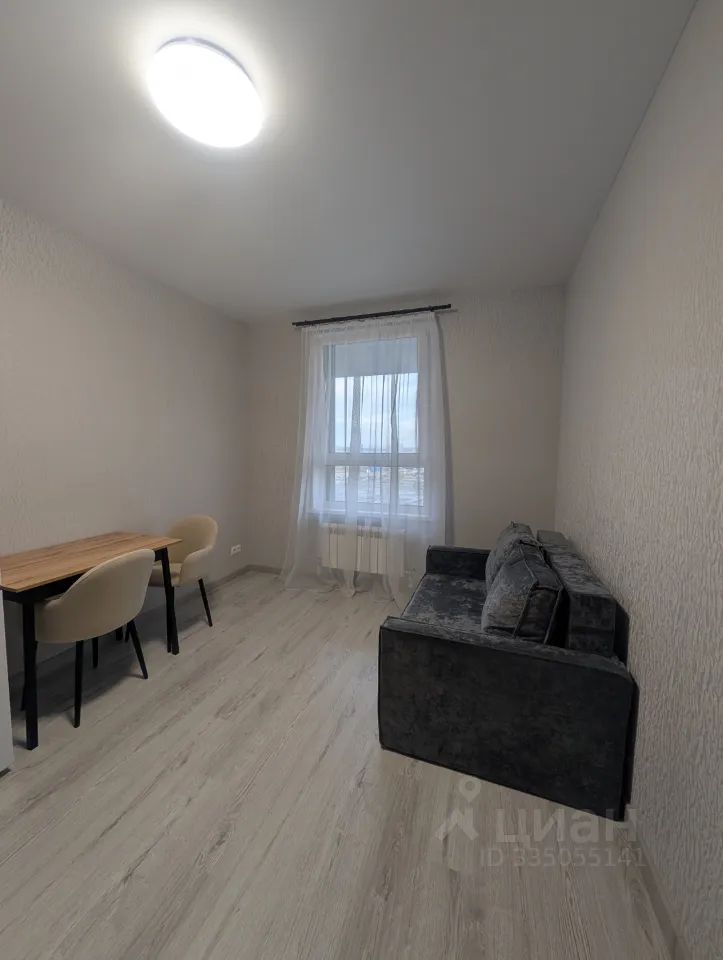 m. Lukhmanovskaya: Apartment, 1-rooms