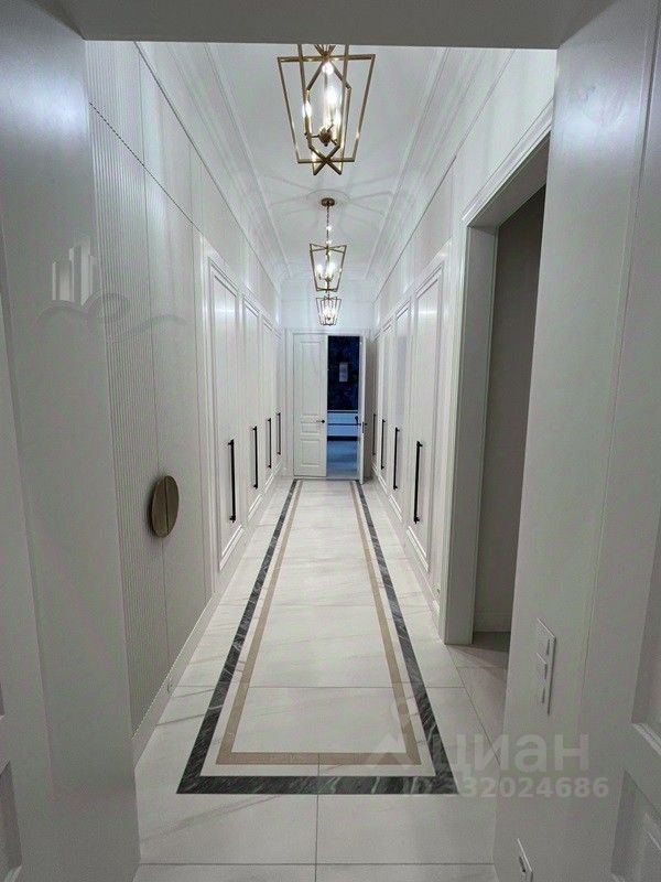 m. Trubnaya: Apartment, 4-rooms