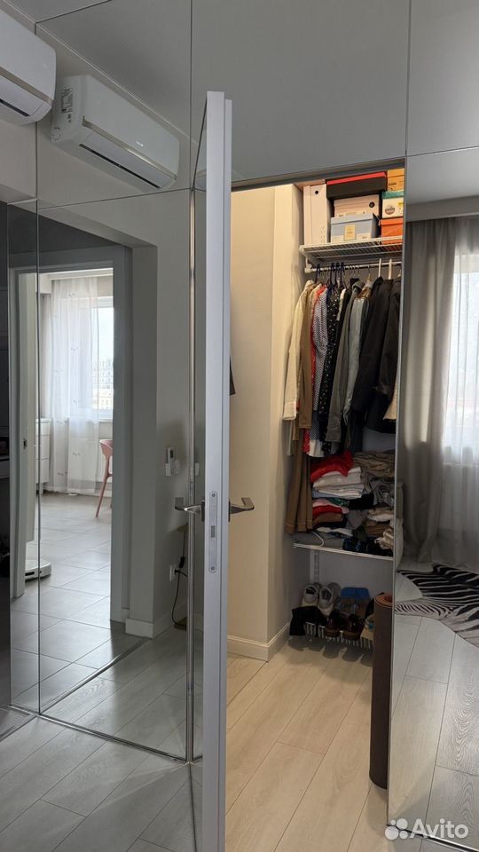 m. ZIL: Apartment, 1-rooms