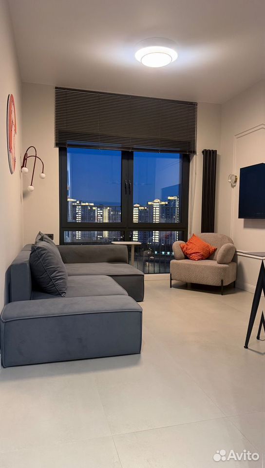 m. ZIL: Apartment, 2-rooms