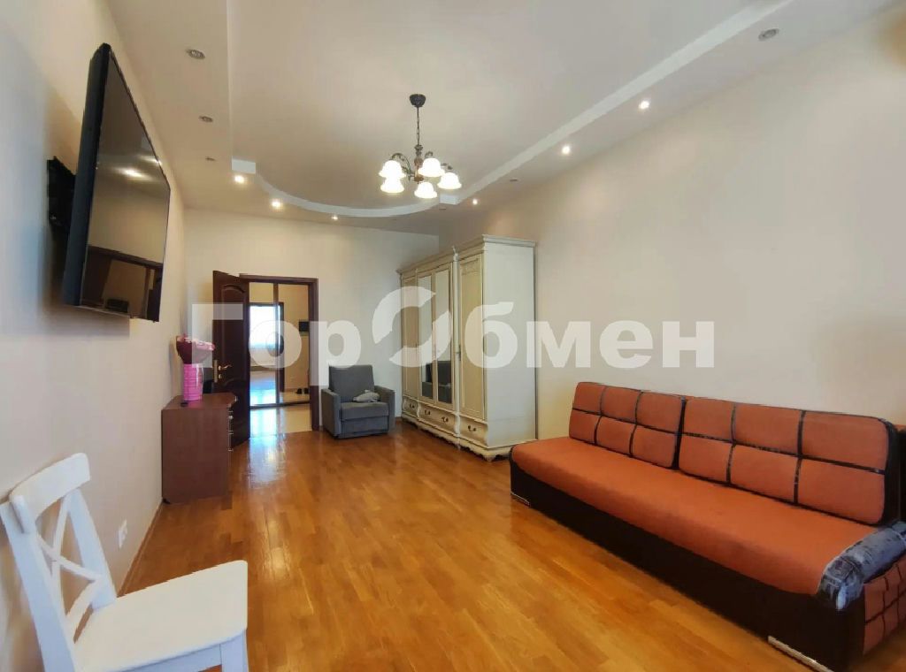 m. Narodnoe Opolchenie: Apartment, 2-rooms
