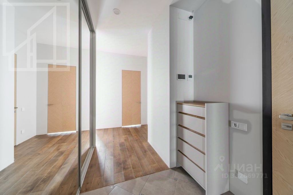 m. Novokuznetskaya: Apartment, 4-rooms