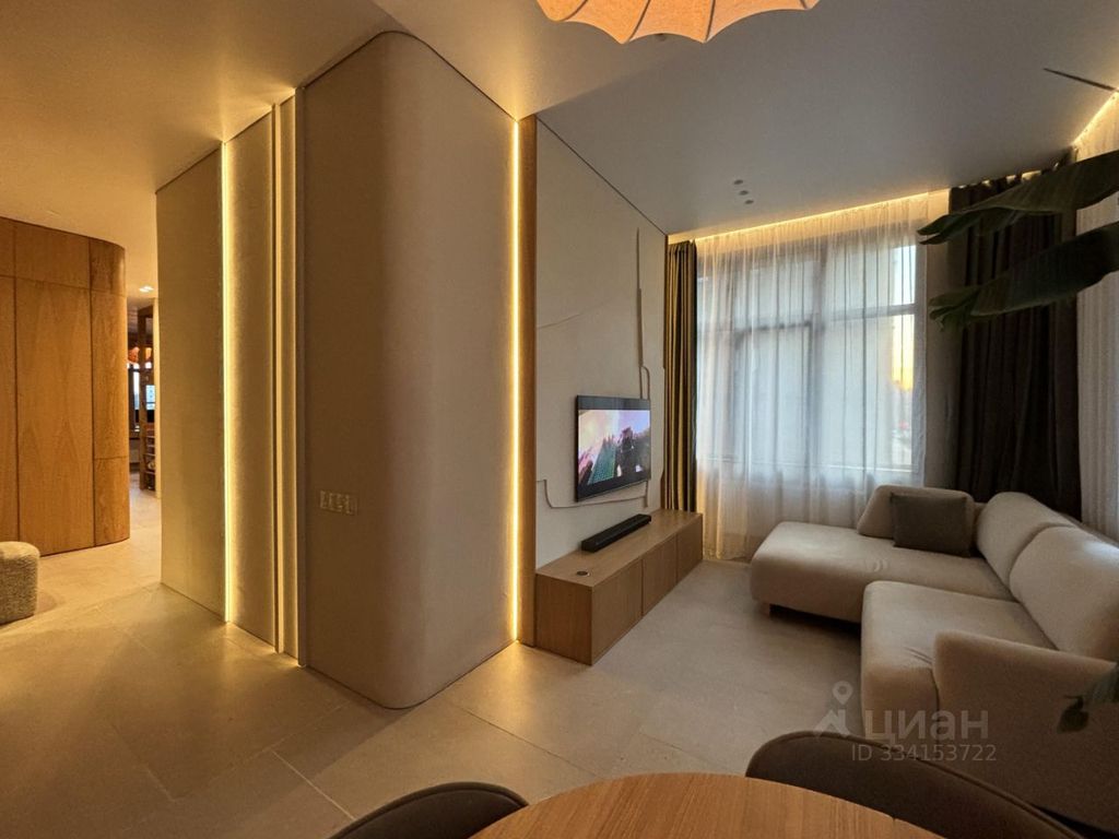 m. ZIL: Apartment, 2-rooms