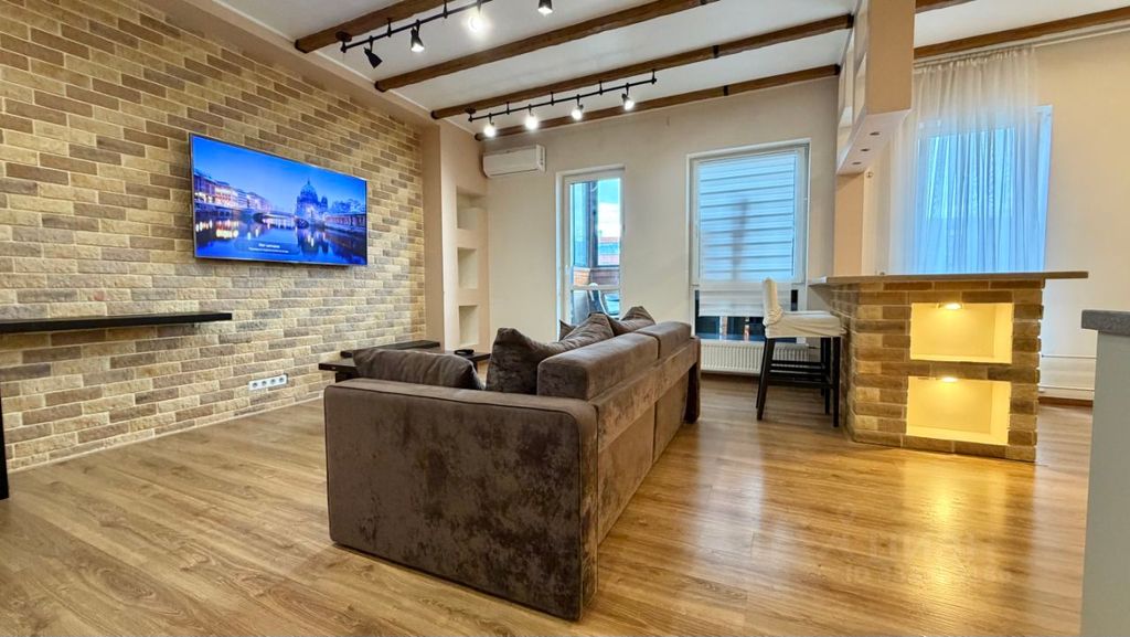 m. Pyatnitskoe shosse: Apartment, 3-rooms