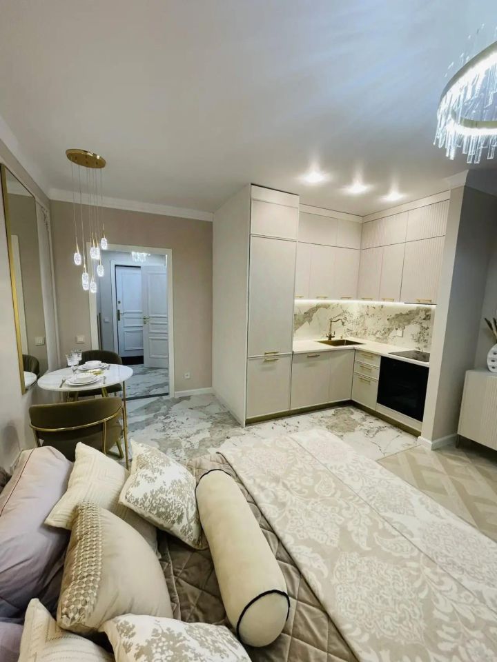 m. Lukhmanovskaya: Apartment, 1-rooms