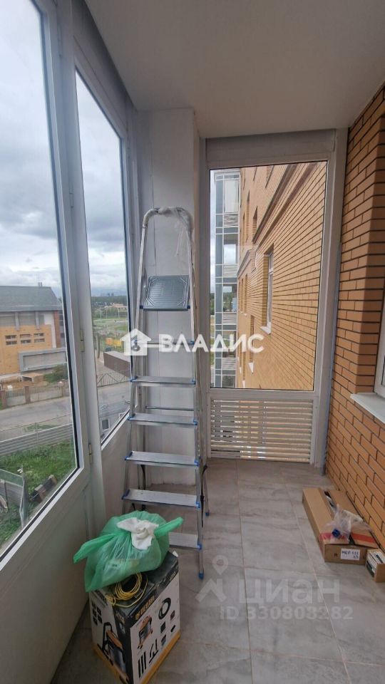 m. Solnechnaya: Apartment, 3-rooms