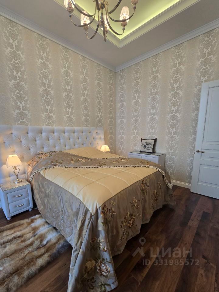 m. Molodezhnaya: Apartment, 3-rooms