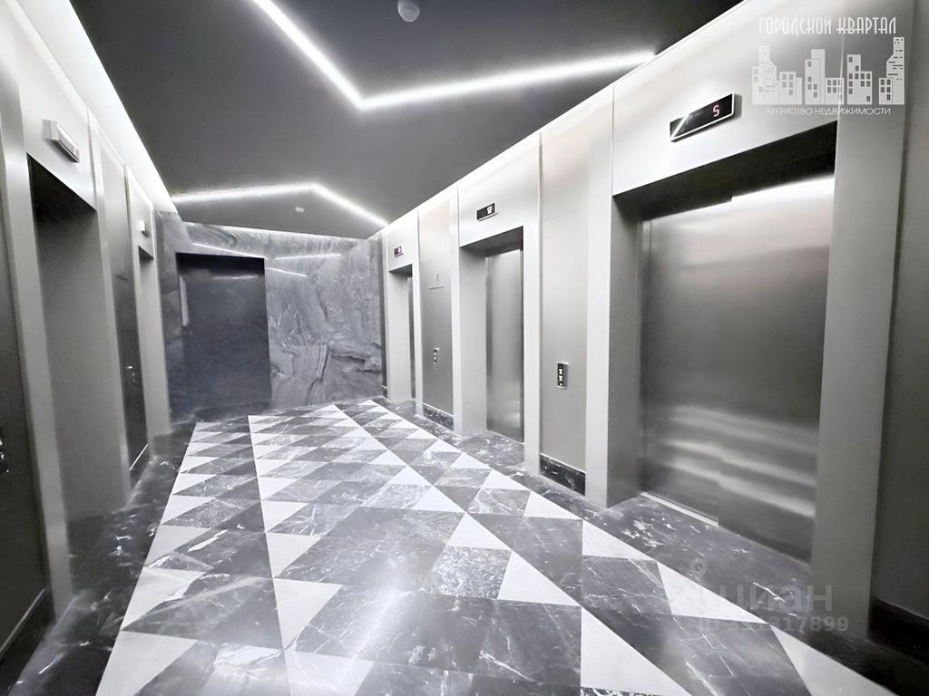 m. Narodnoe Opolchenie: Apartment, 2-rooms
