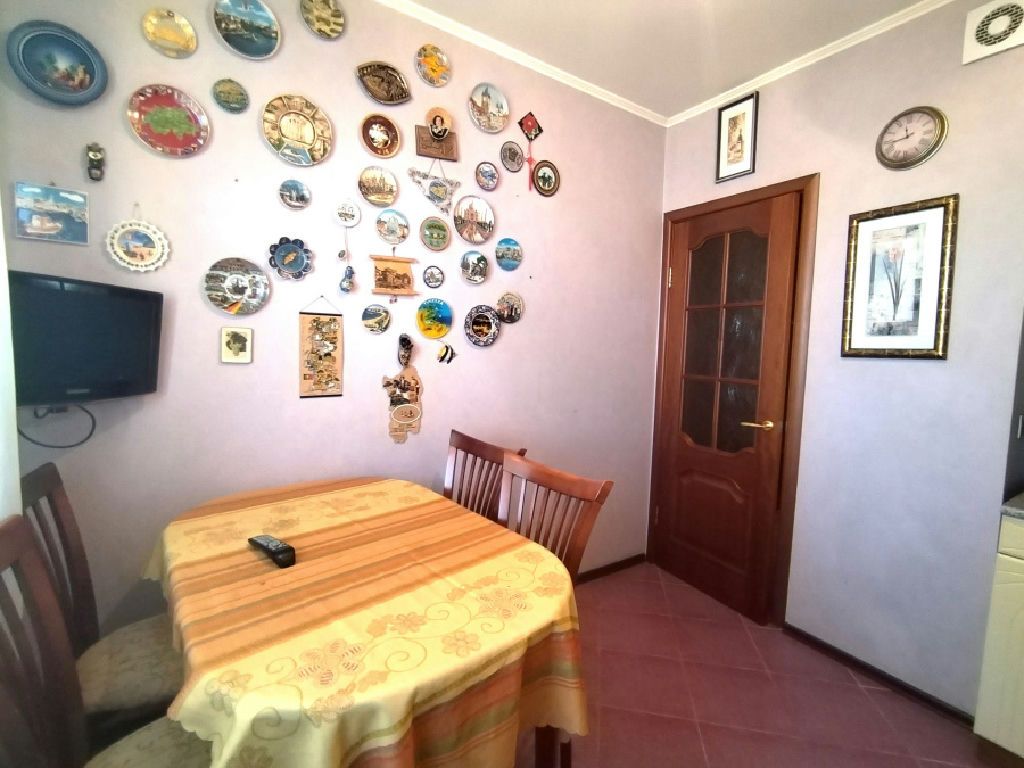m. Novoperedelkino: Apartment, 2-rooms