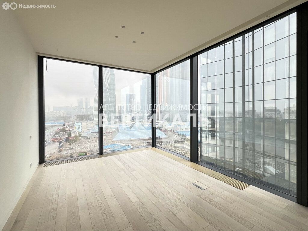 m. Delovoy tsentr (Vystavochnaya): Apartment, 4-rooms