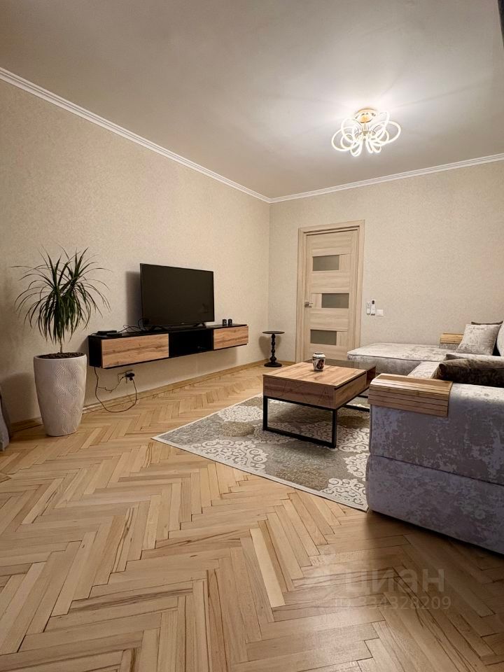 m. Ulitsa 1905 goda: Apartment, 2-rooms