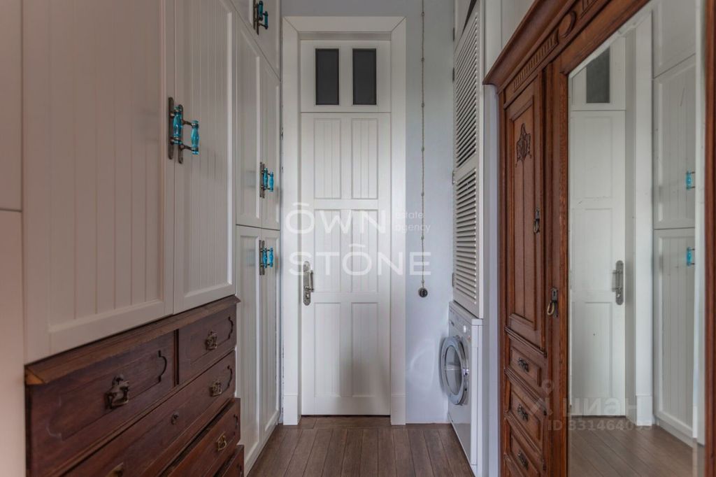 m. Krasnye vorota: Apartment, 3-rooms
