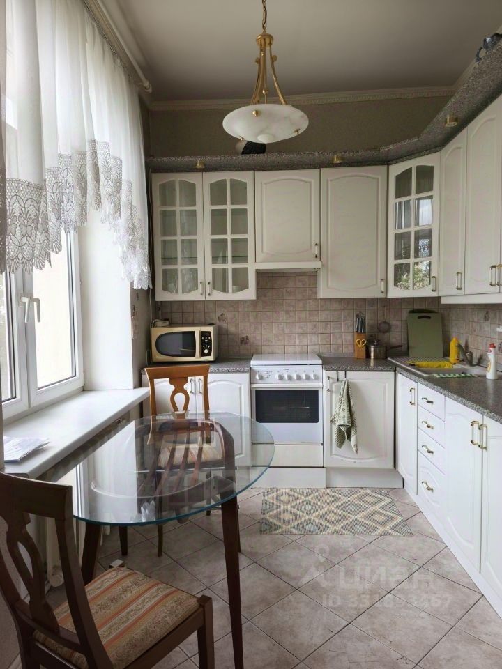 m. Kievskaya: Apartment, 2-rooms