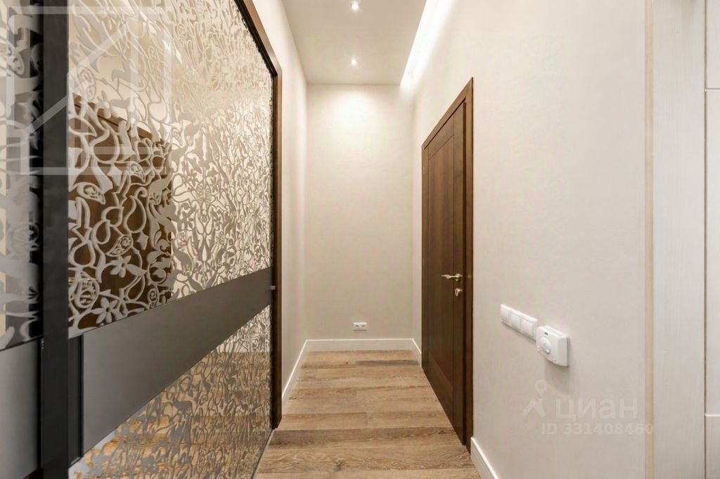 m. Delovoy tsentr: Apartment, 2-rooms
