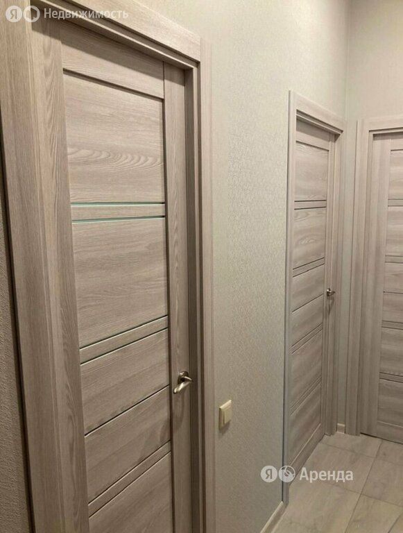 m. ZIL: Apartment, 1-rooms