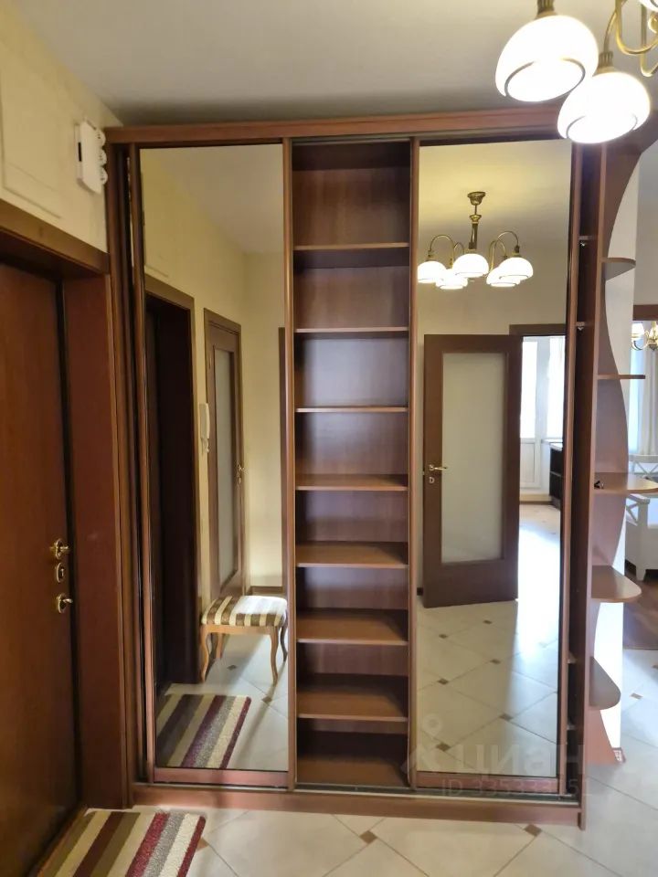 m. Pavshino: Apartment, 2-rooms