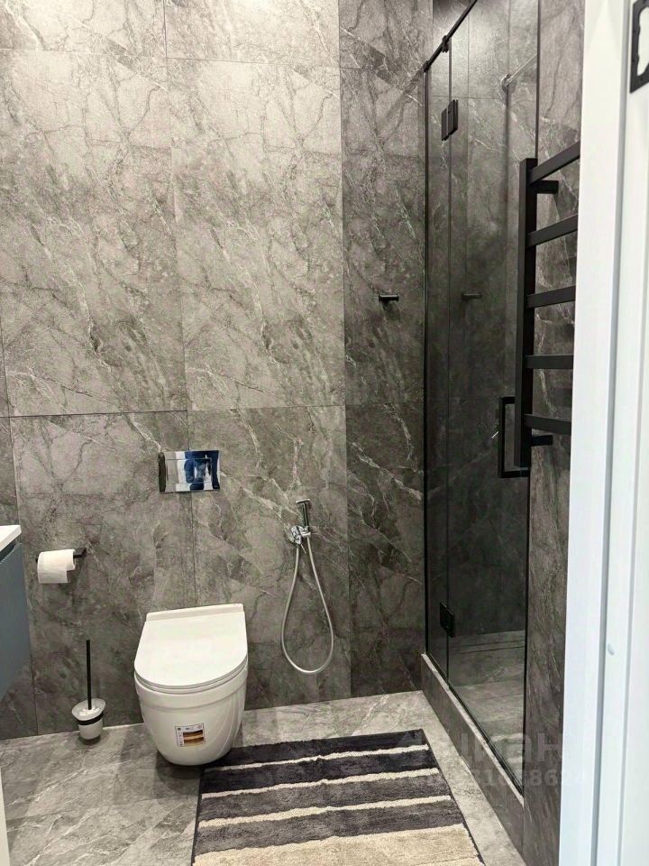 m. ZIL: Apartment, 2-rooms