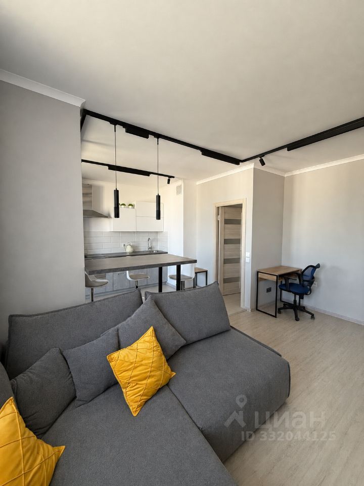m. Grachevskaya: Apartment, studio