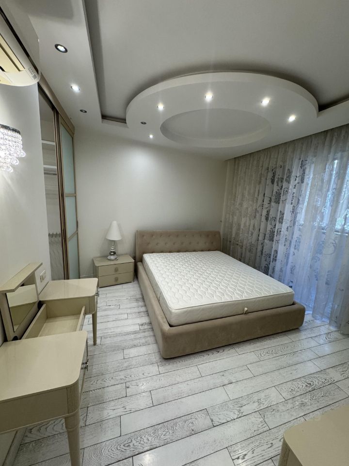 m. Opalikha: Apartment, 3-rooms