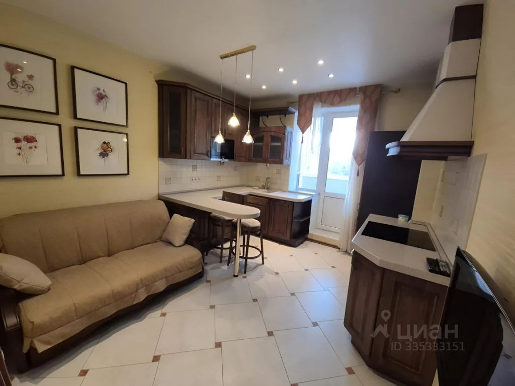 m. Pavshino: Apartment, 2-rooms