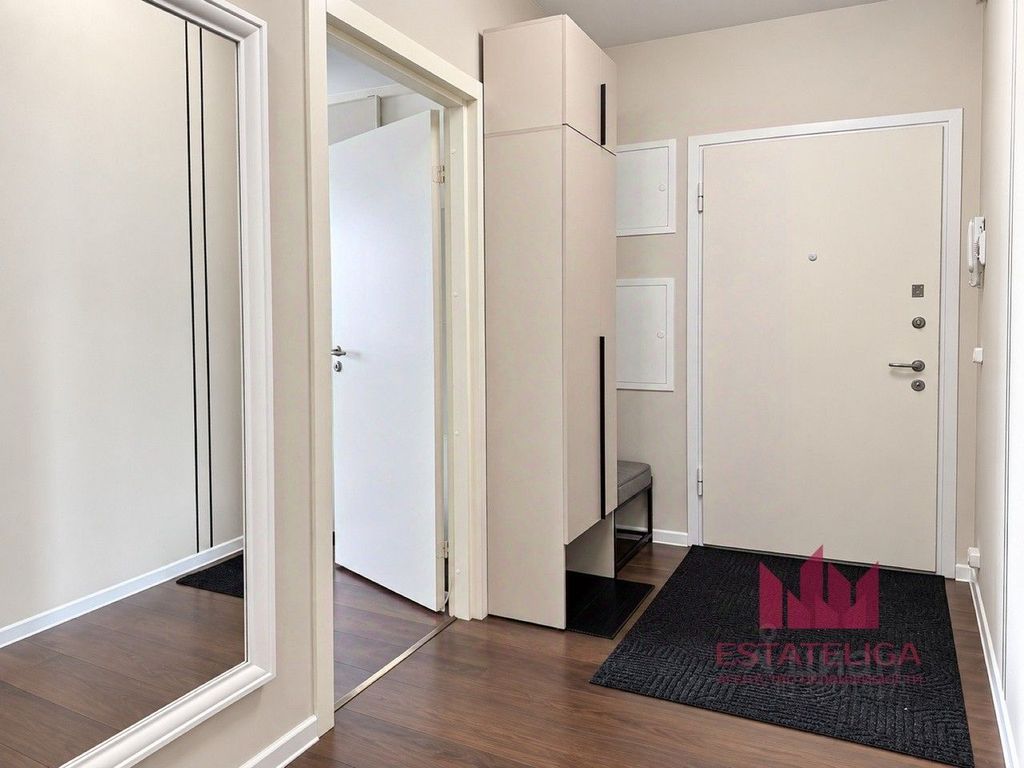 m. Ulitsa 1905 goda: Apartment, 2-rooms