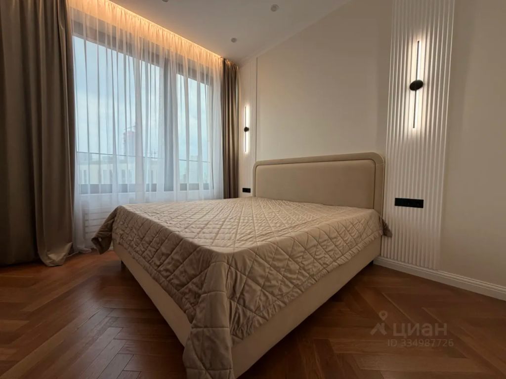 m. ZIL: Apartment, 1-rooms