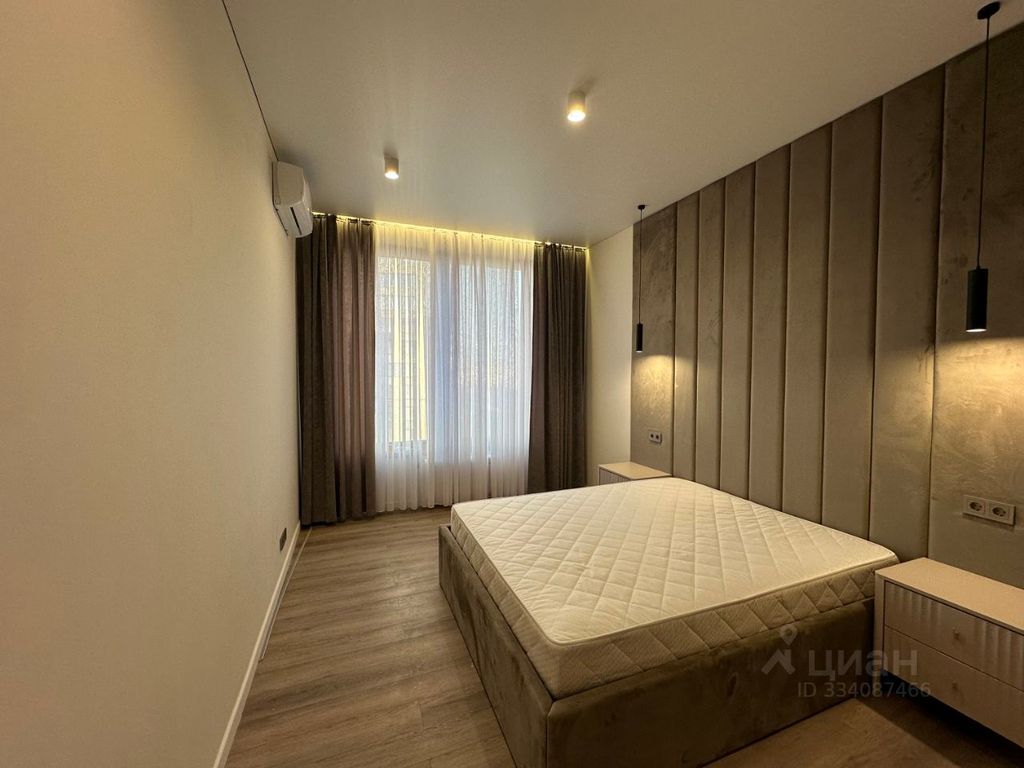m. Aminyevskaya: Apartment, 3-rooms