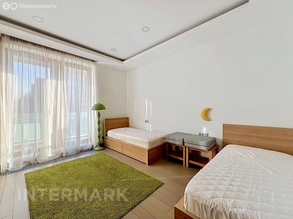 m. Smolenskaya: Apartment, 4-rooms