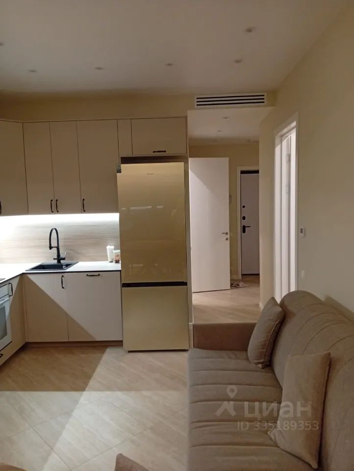 m. Dubrovka: Apartment, 2-rooms