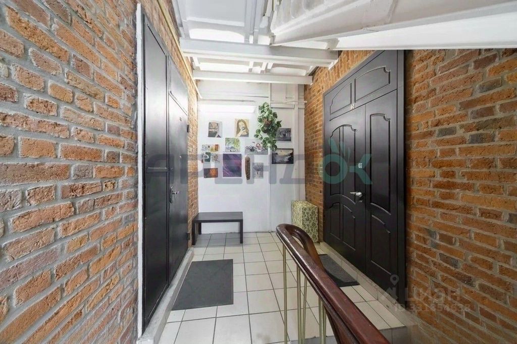 m. Kuznetsky most: Apartment, 3-rooms