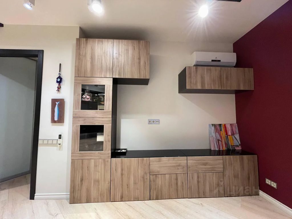 m. Molodezhnaya: Apartment, 2-rooms