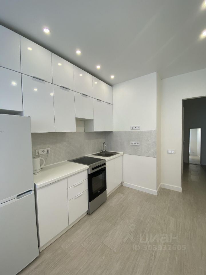 m. Lukhmanovskaya: Apartment, 1-rooms