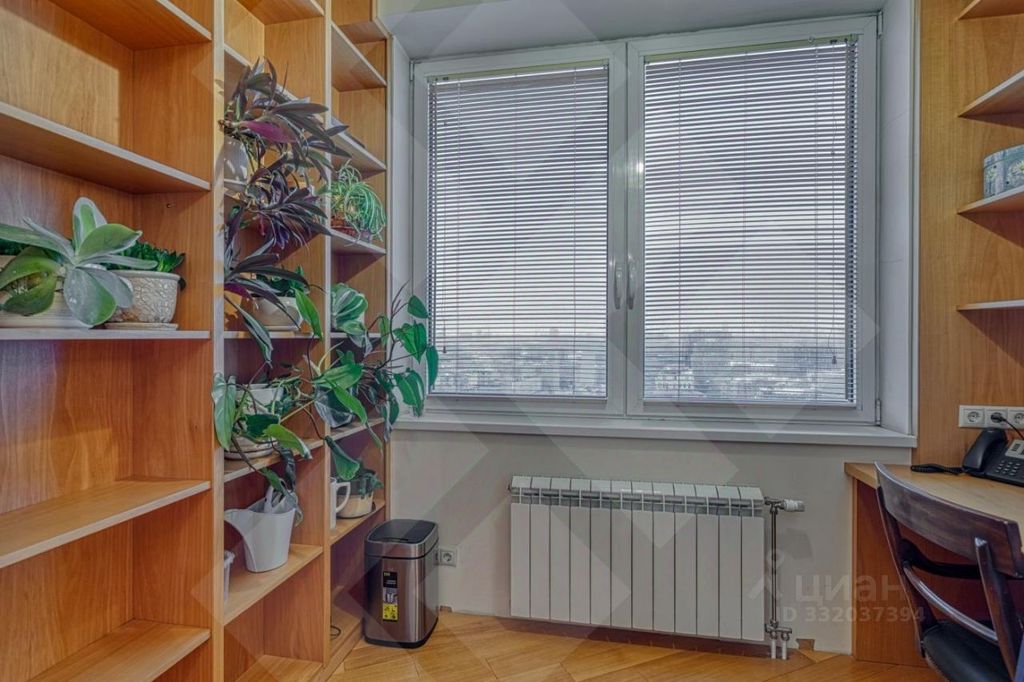 m. Smolenskaya: Apartment, 3-rooms
