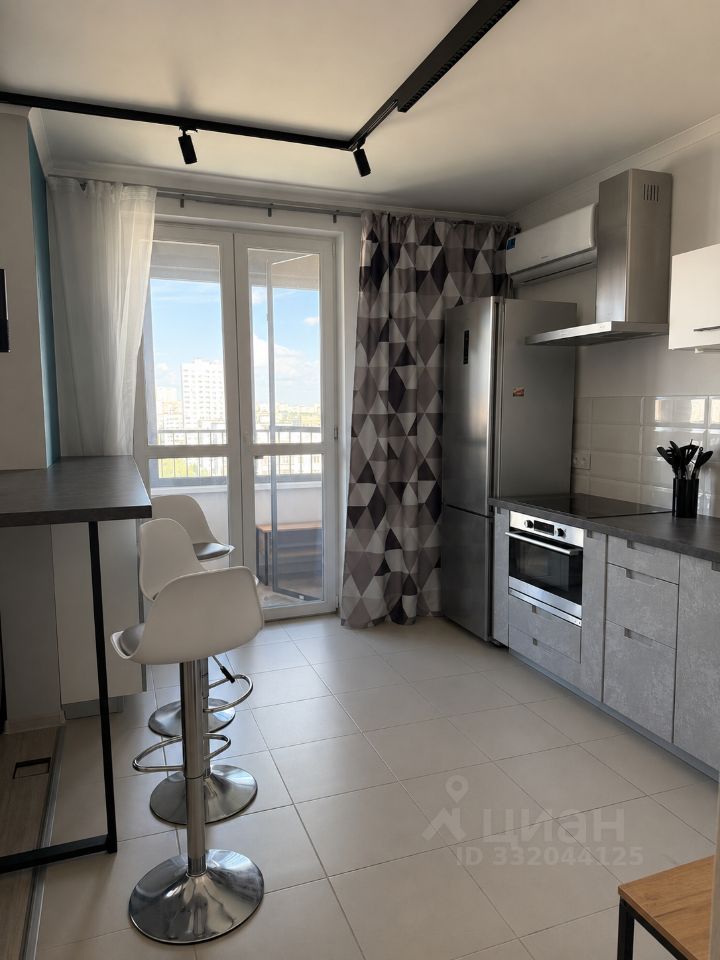 m. Grachevskaya: Apartment, studio