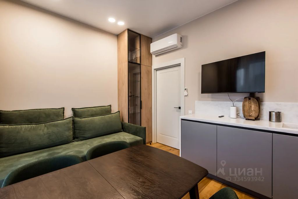 m. Tekhnopark: Apartment, 2-rooms