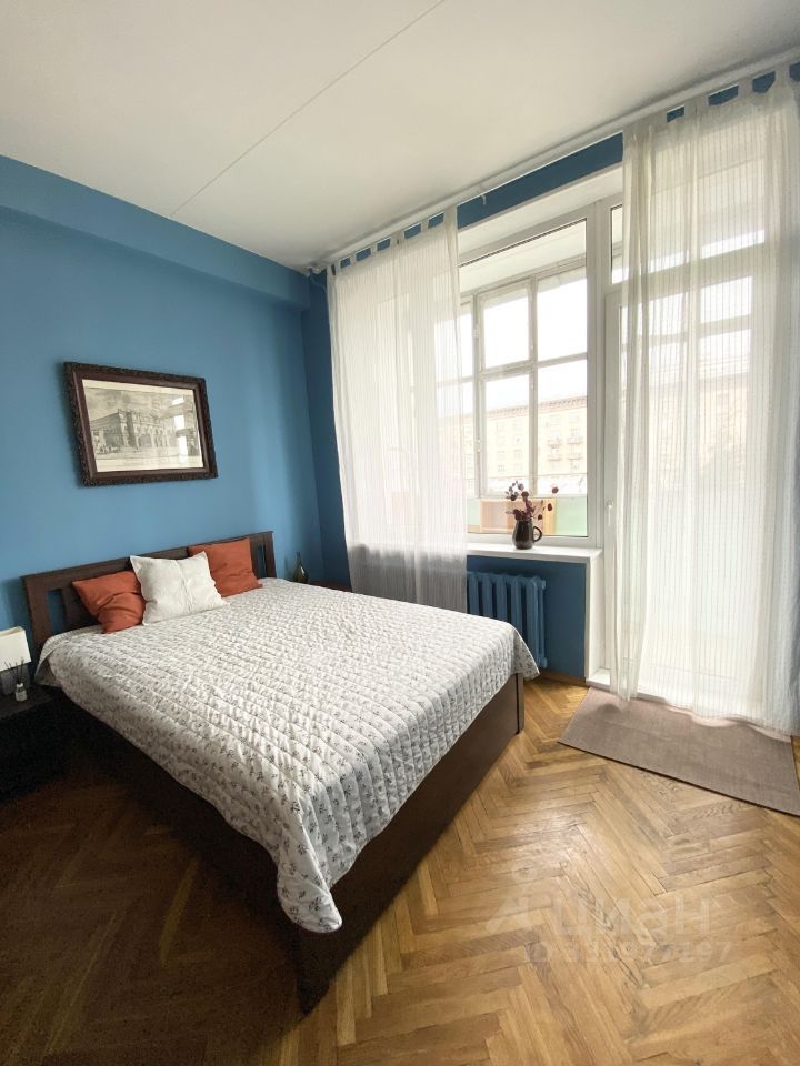 m. Kropotkinskaya: Apartment, 2-rooms