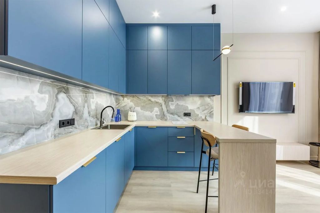 m. ZIL: Apartment, 2-rooms
