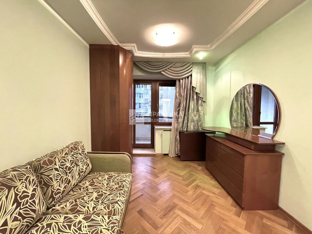 m. Mayakovskaya: Apartment, 3-rooms
