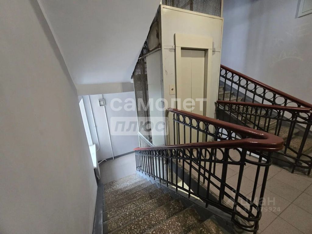 m. Serp i Molot: Apartment, 2-rooms