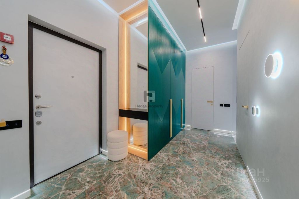 m. ZIL: Apartment, 2-rooms