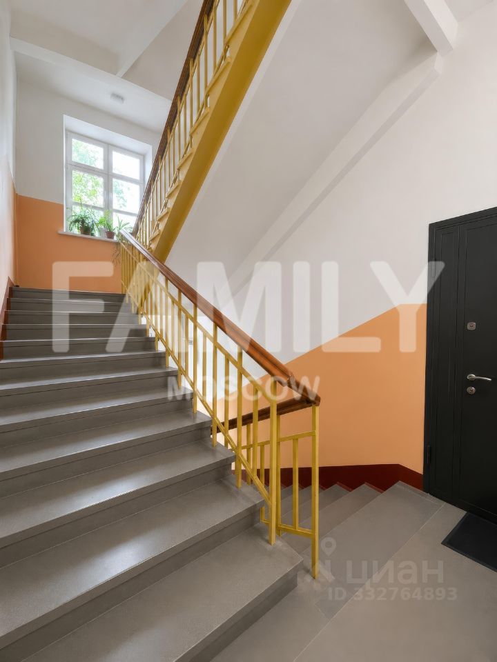 m. Mayakovskaya: Apartment, 2-rooms