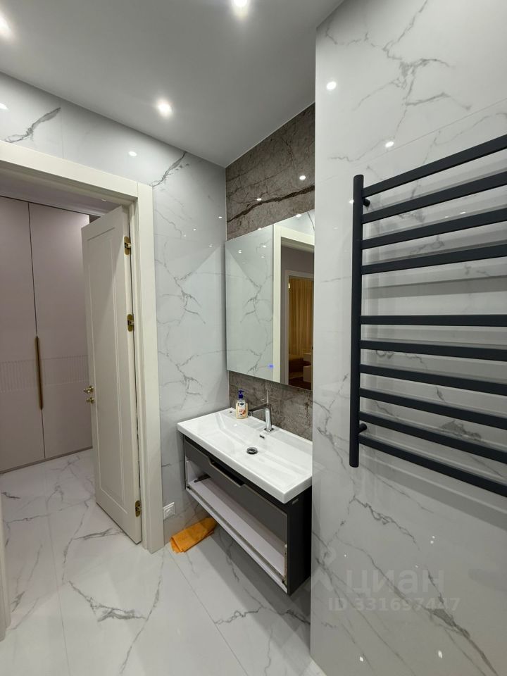 m. Serp i Molot: Apartment, 2-rooms