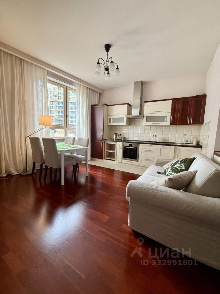 m. Narodnoe Opolchenie: Apartment, 2-rooms