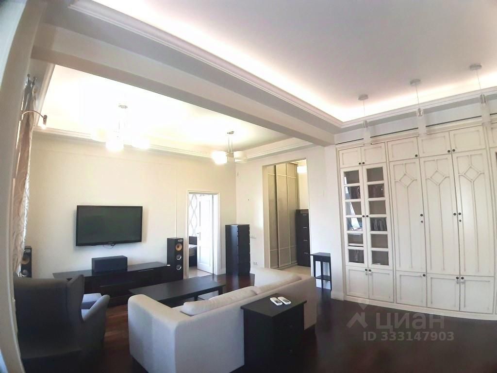 m. Smolenskaya: Apartment, 2-rooms