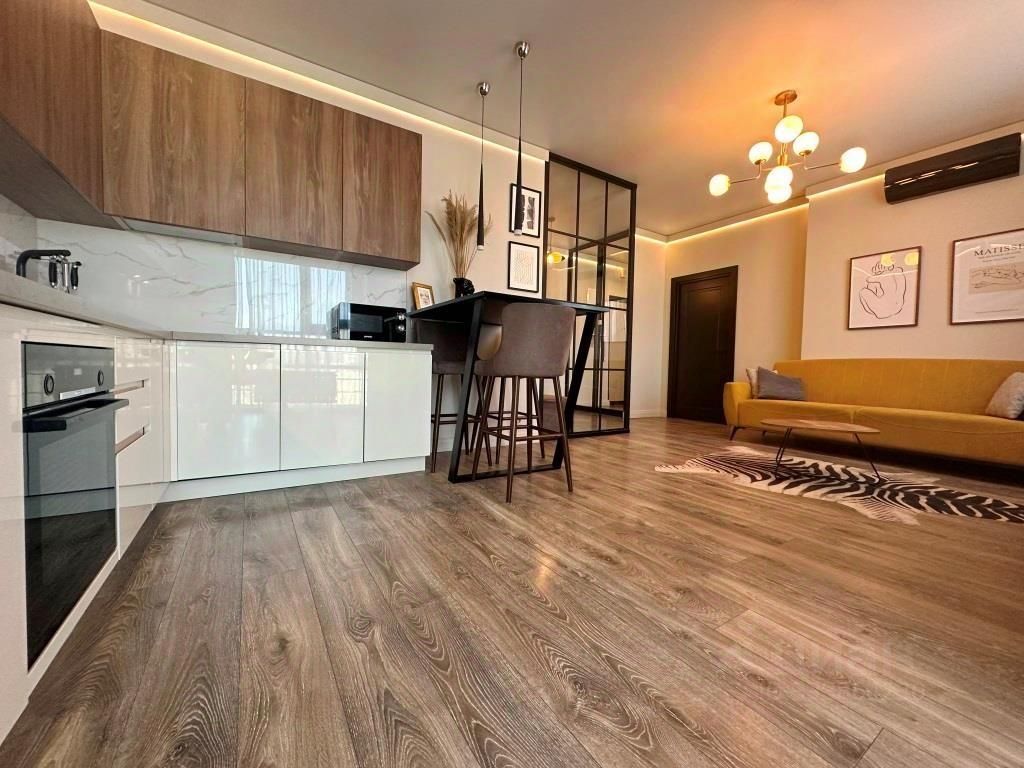 m. Universitet druzhby narodov: Apartment, 2-rooms