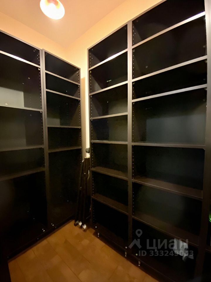 m. Yugo-Zapadnaya: Apartment, 2-rooms