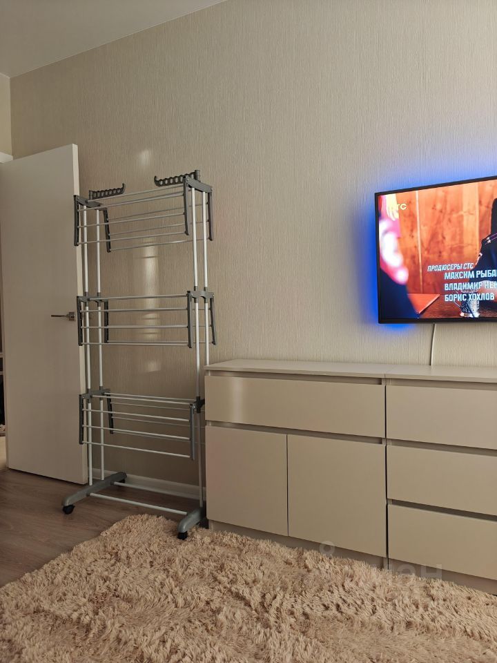 m. Krasnogorskaya: Apartment, 1-rooms